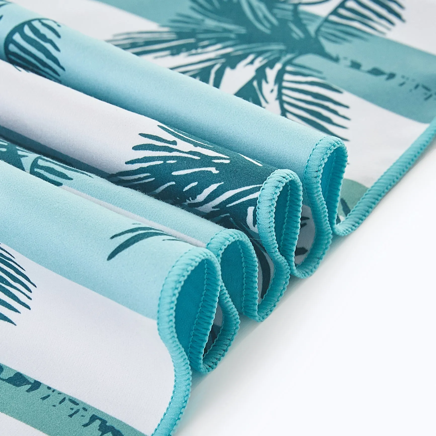 Cocos Beach Towel & Pouch