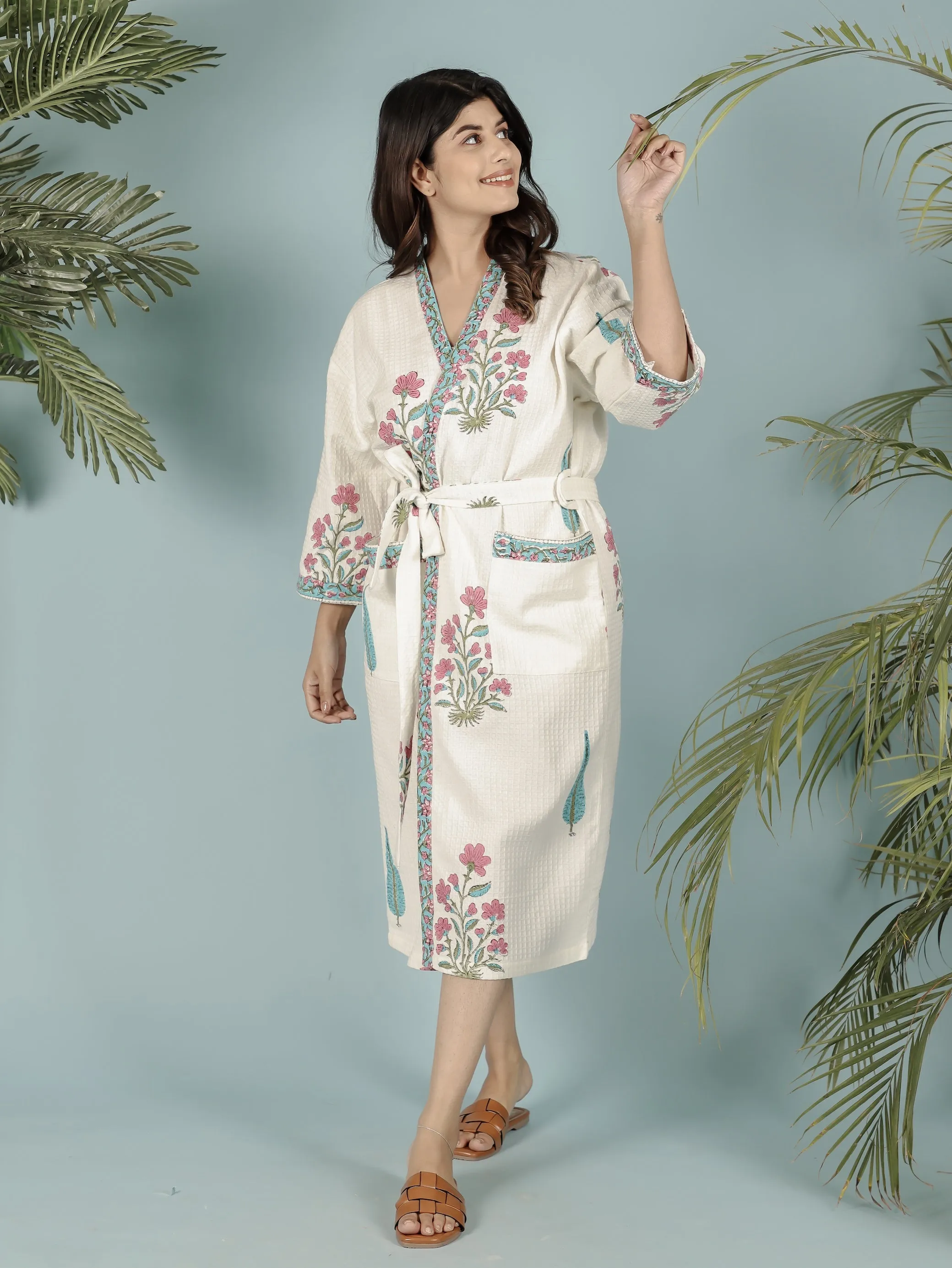 Cream & Pink Floral Printed Unisex Bathrobe