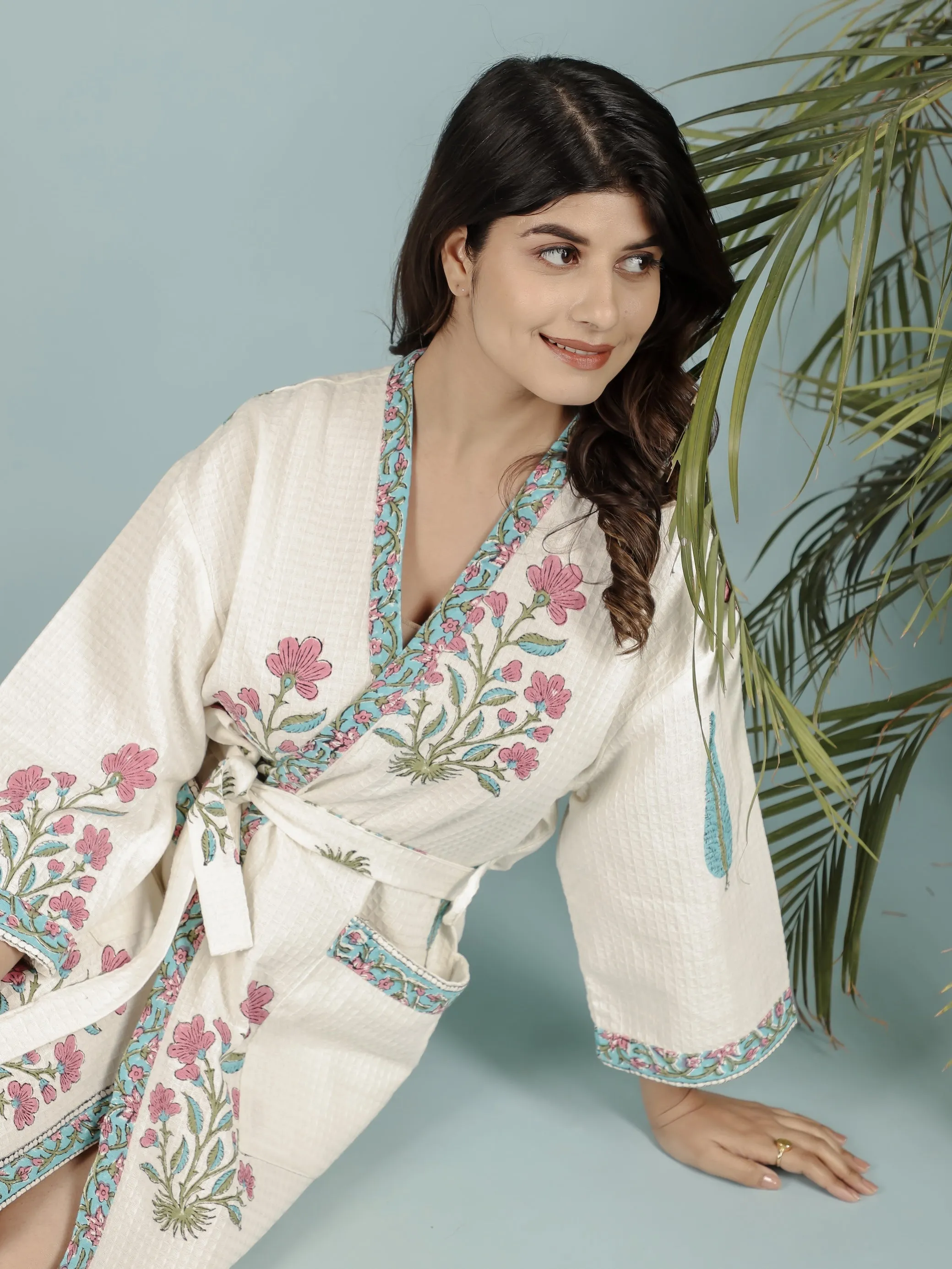 Cream & Pink Floral Printed Unisex Bathrobe