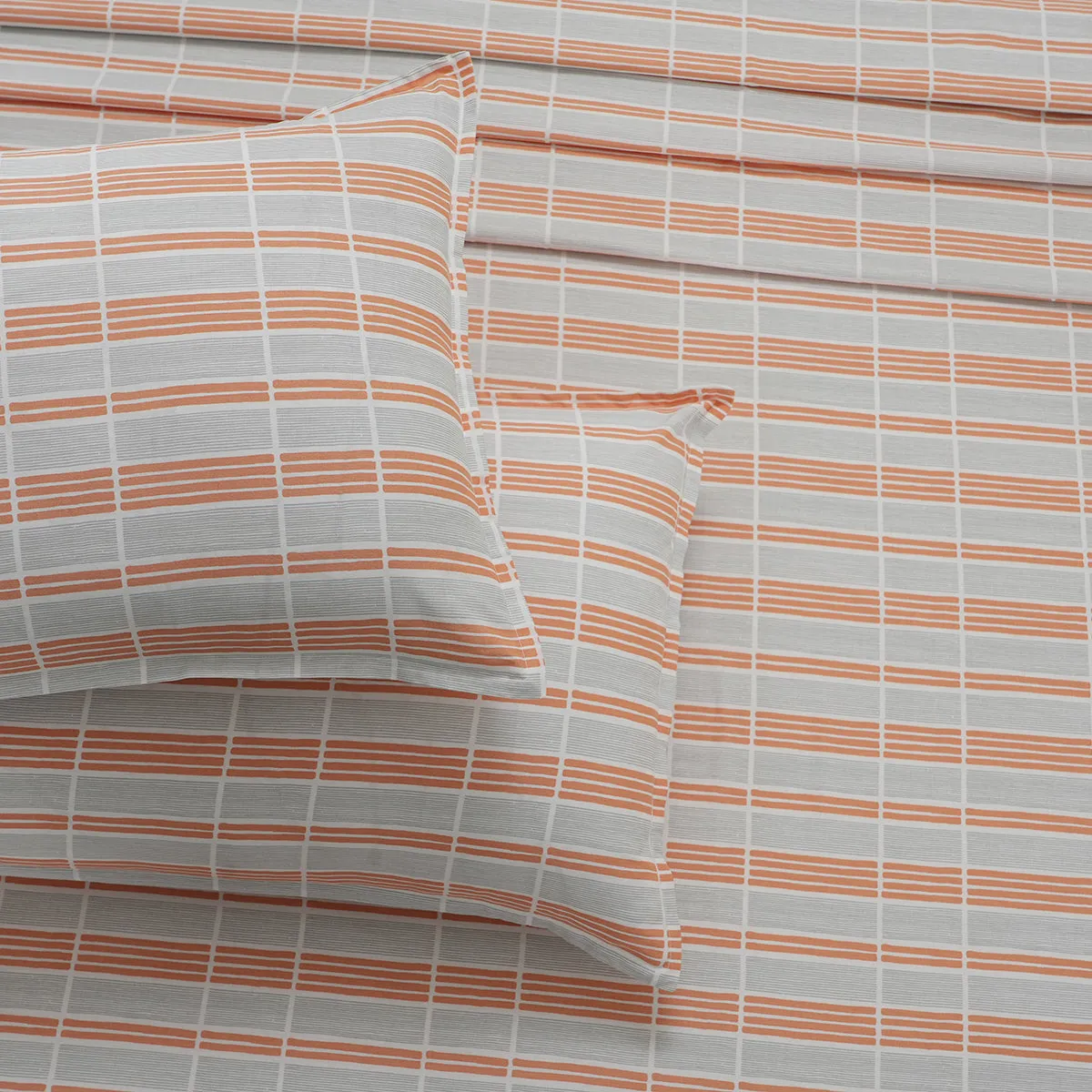 Optimist Bloom 100% Cotton Printed Bed Sheet With Pillow Covers