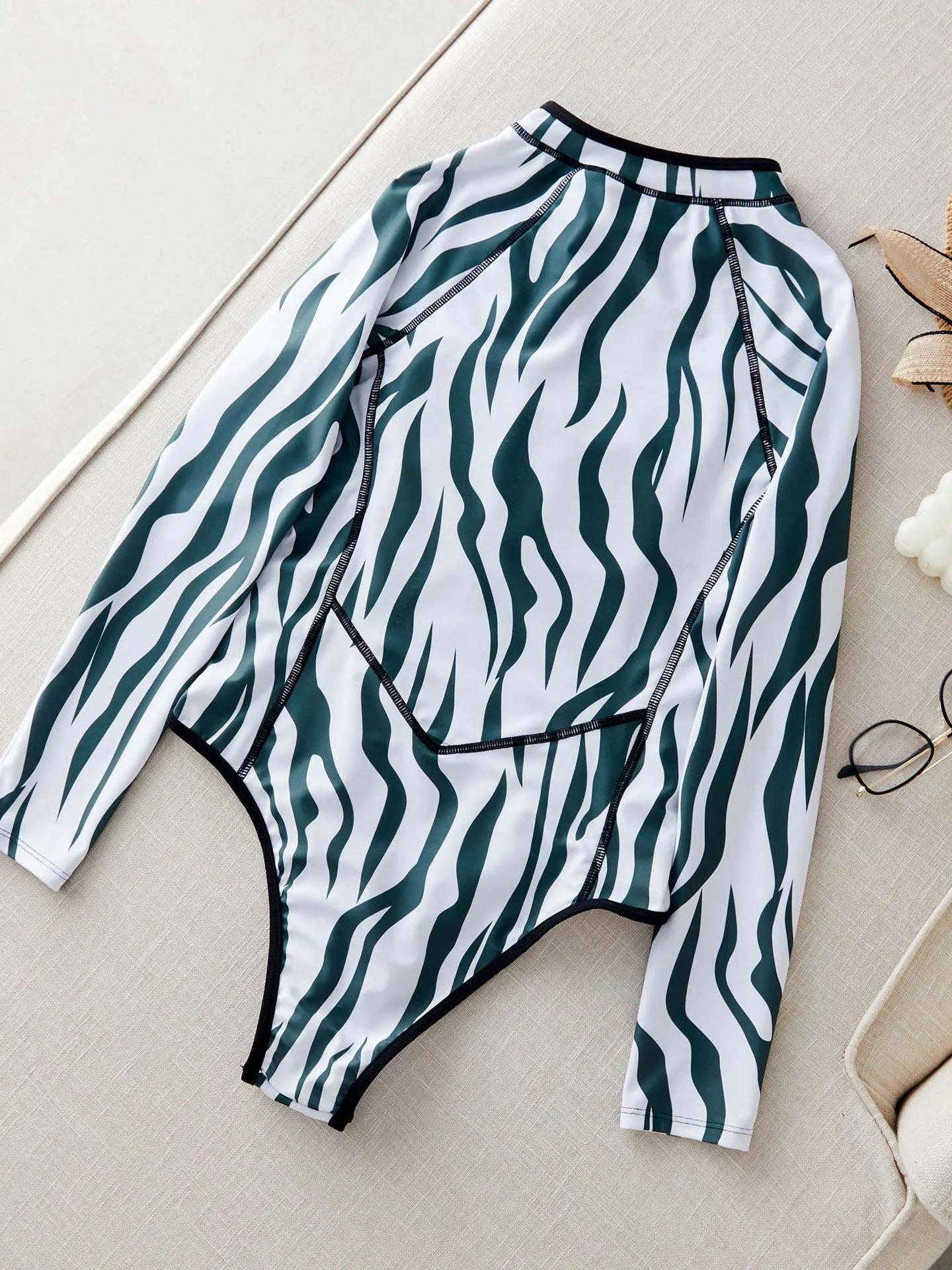 Striped printed long-sleeved sun protection one-piece swimsuit