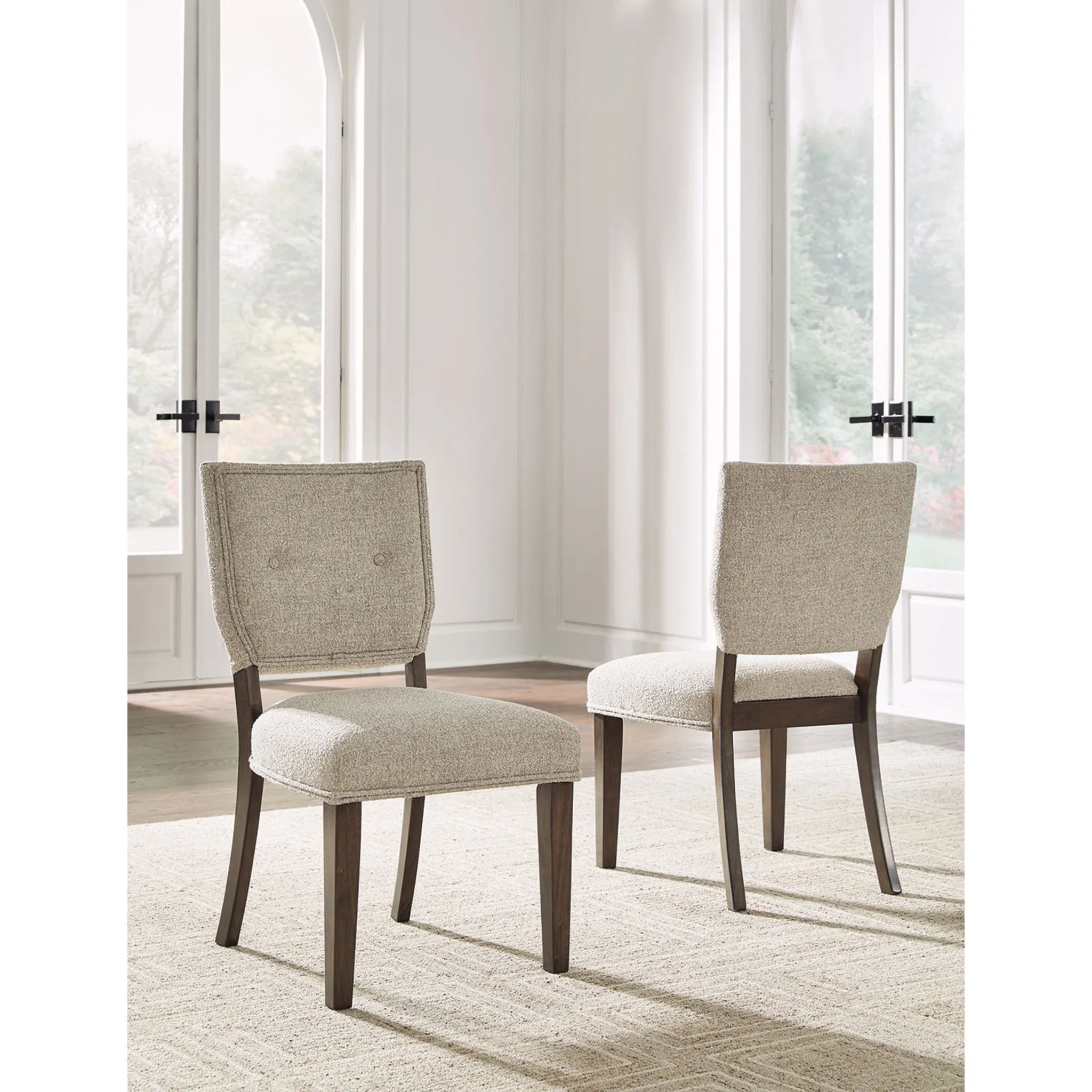 Veramond-Exclusive Side Chair